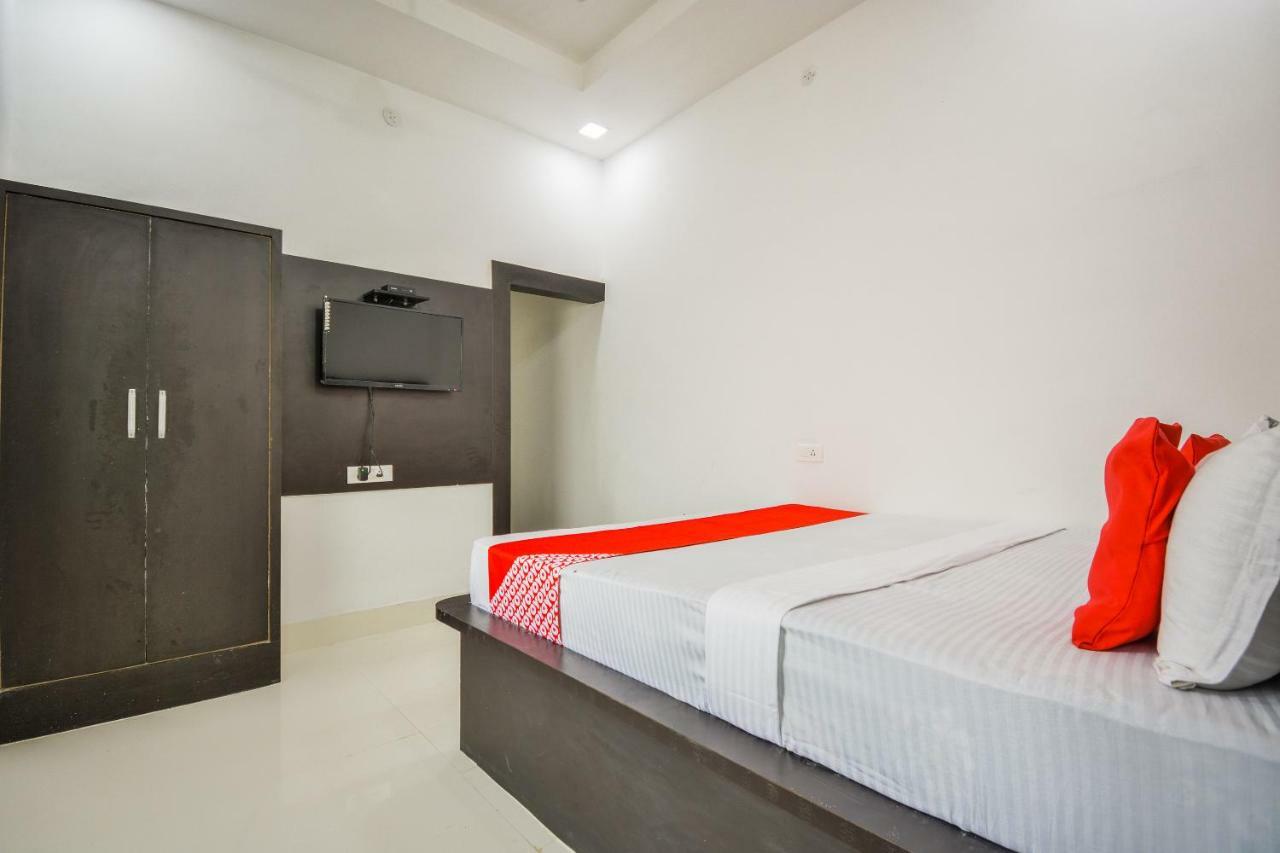 Oyo 43505 Hotel The White House Hisar Екстер'єр фото