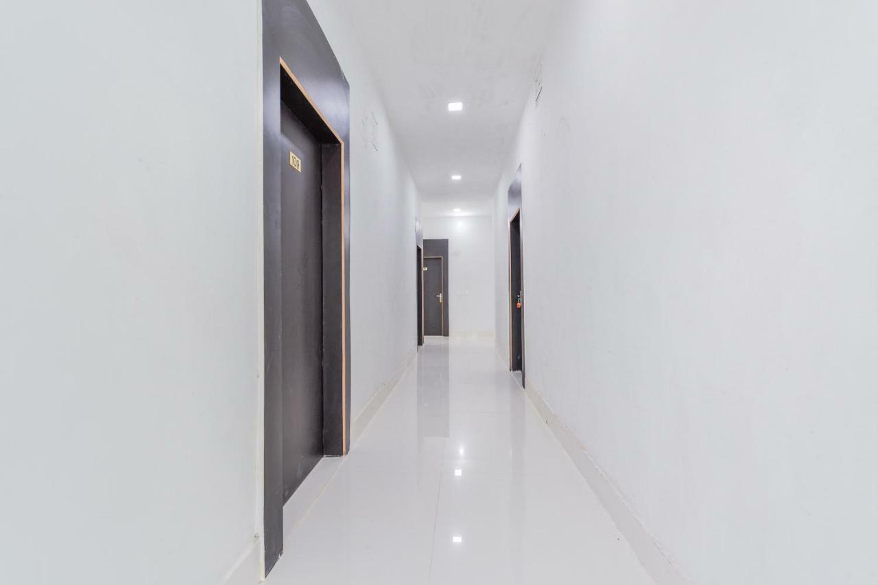 Oyo 43505 Hotel The White House Hisar Екстер'єр фото